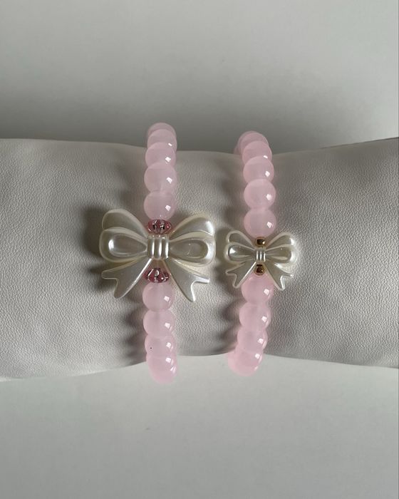 Pulseira feita à mão - laço pequeno