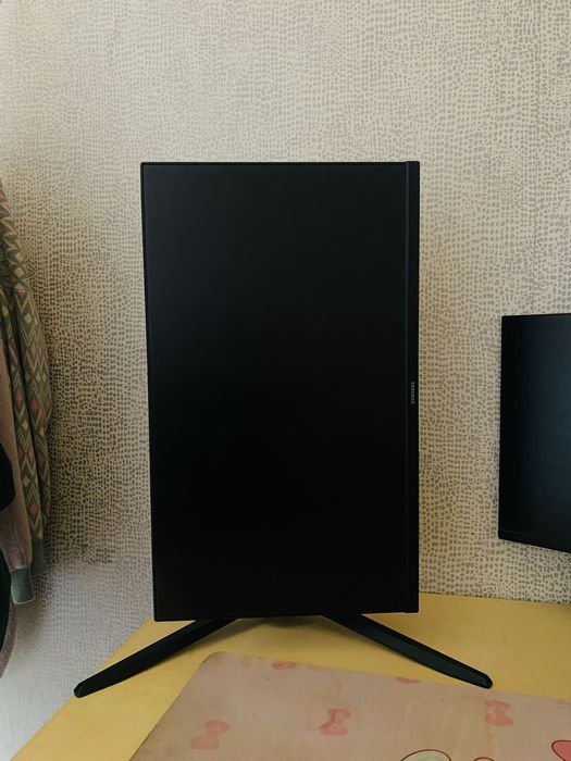 Монитор Samsung 144Hz