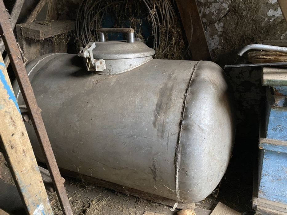 Алюминиевая емкость под молоко