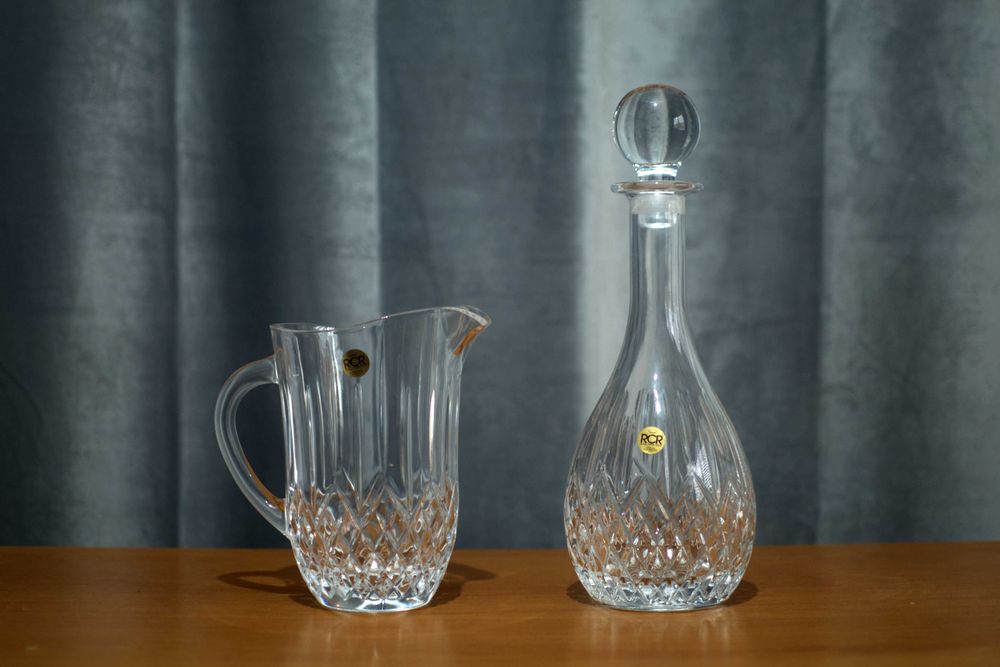 2 peças em cristal da marca RCR, da Itália.