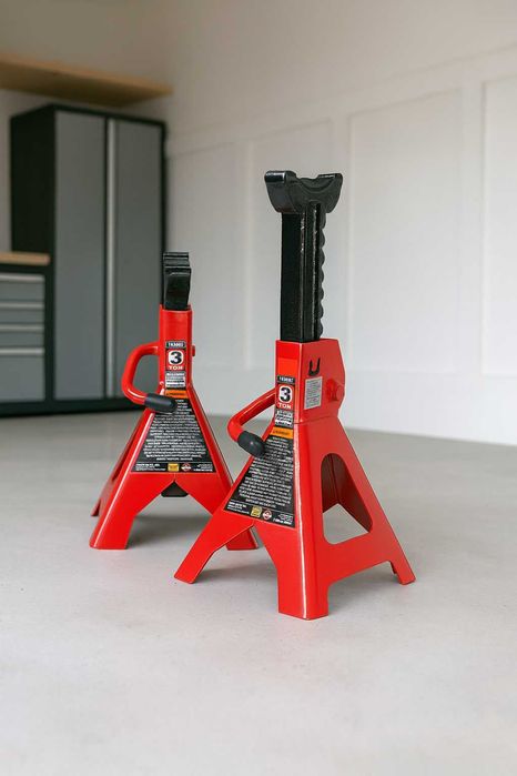 Zestaw Podnośnik żaba 2,5T + kobyłki 3T Lewarek