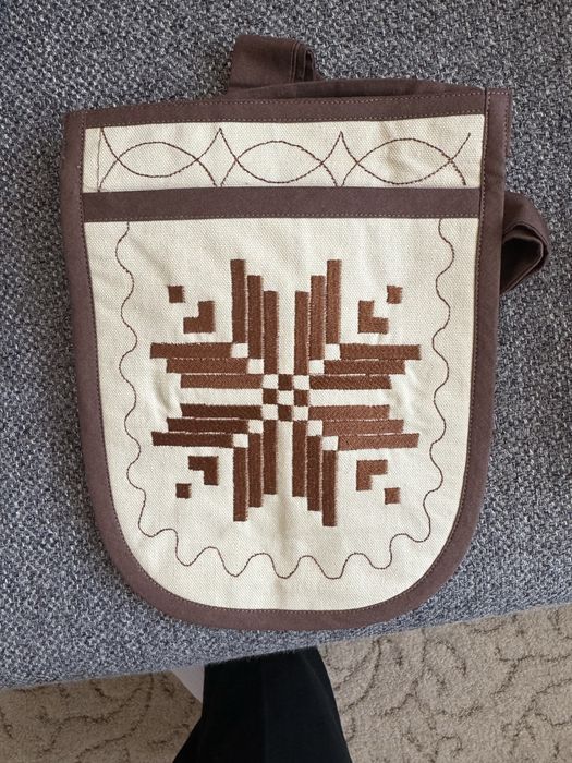 Кишенька до вишиванки