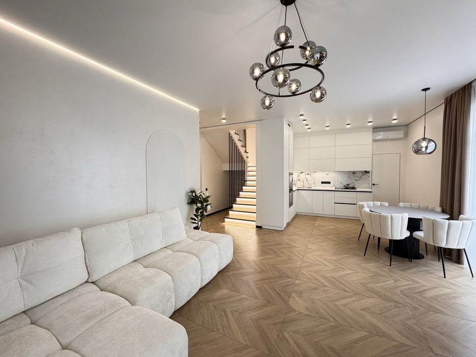 Аренда дома с басейном в Гатном, в котеджном городке! 15 мин Теремки