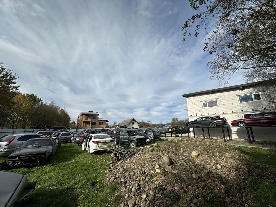 Продам будинок-гаражі