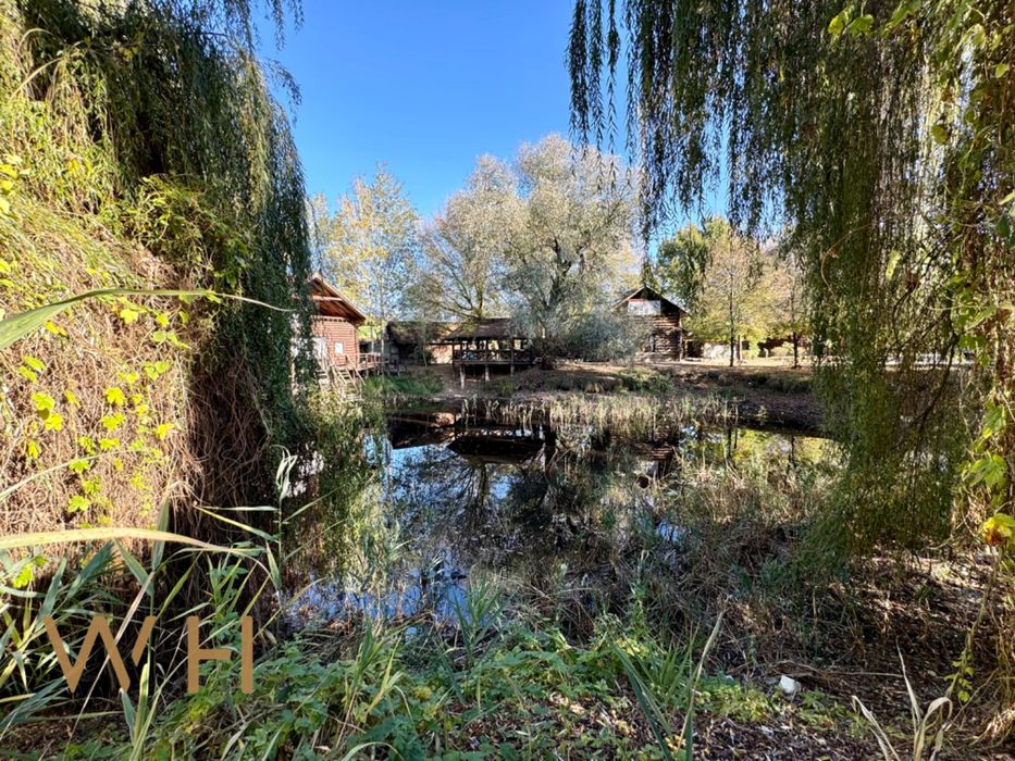 Продаж Готель 3070m², 53 сот, Озеро, Підгірці