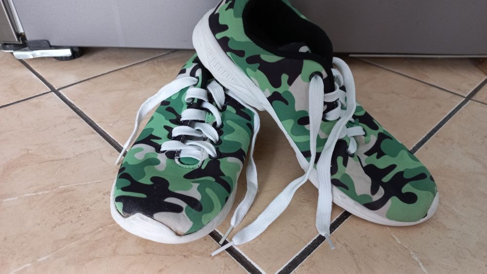 r. 35 lekkie buty, moro