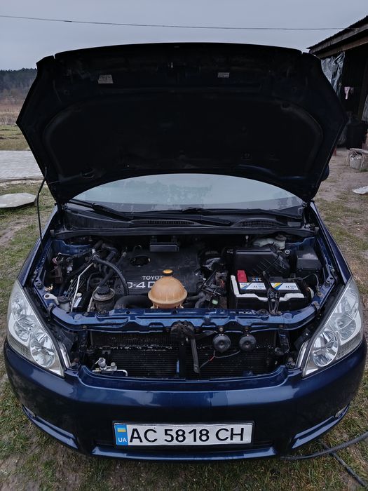 Toyota Avensis Verso 2003 р