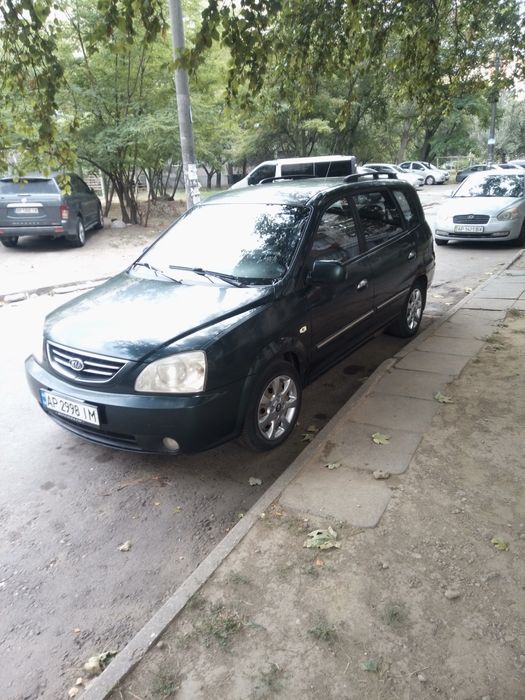 Киа Каренс 2005 года
