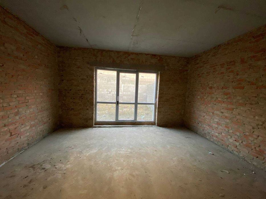 Котедж в районі  Ювілейний з міськими комунікаціями