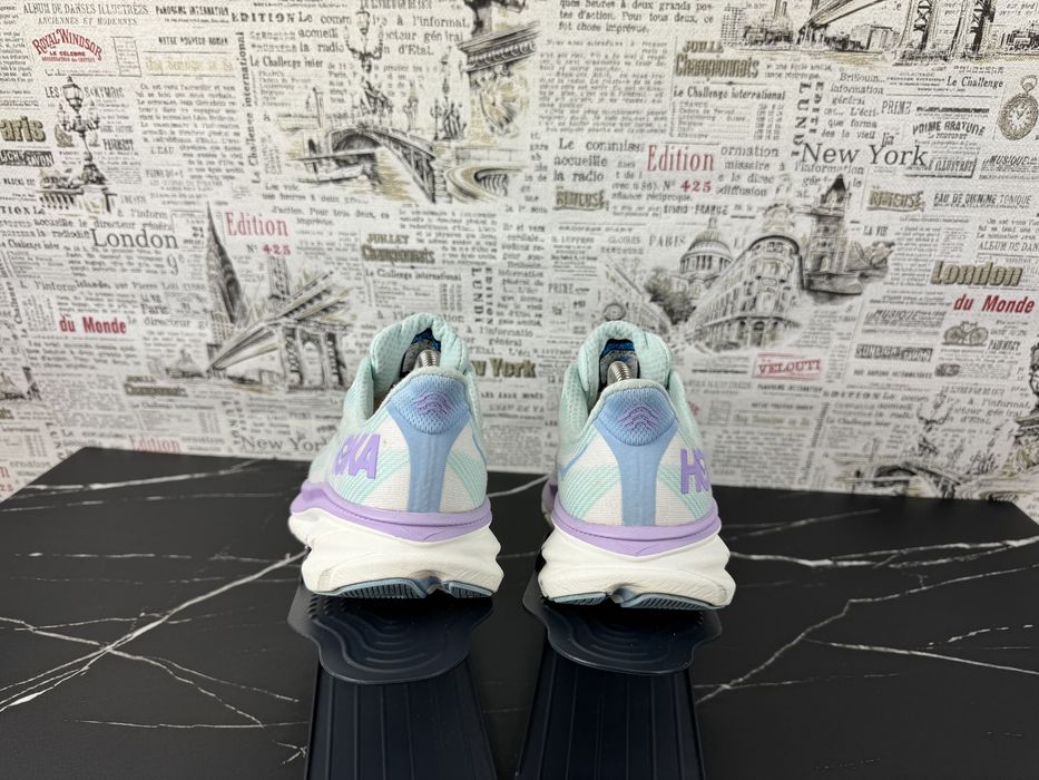 Оригінал Розмір 42 Кросівки Hoka One One Clifton 9 Взуття