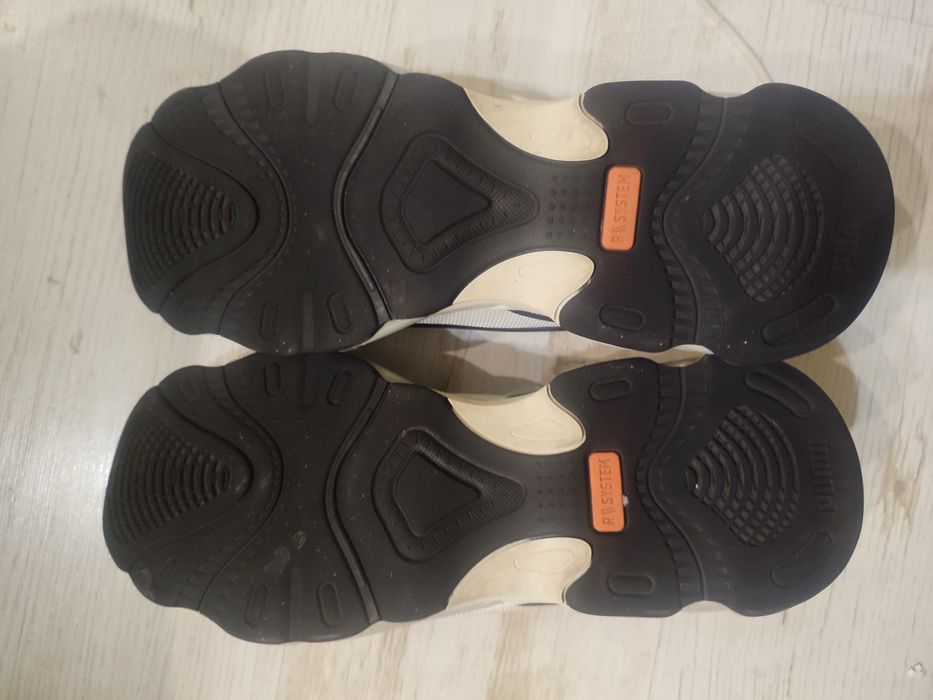 Продаются кроссовки Puma  RS Connect Splash Trainers
PUMA 381