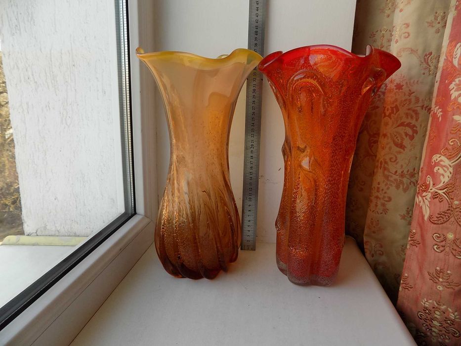 Ваза времен СССР гутное цветное стекло h - 36 см Цена за 1 шт