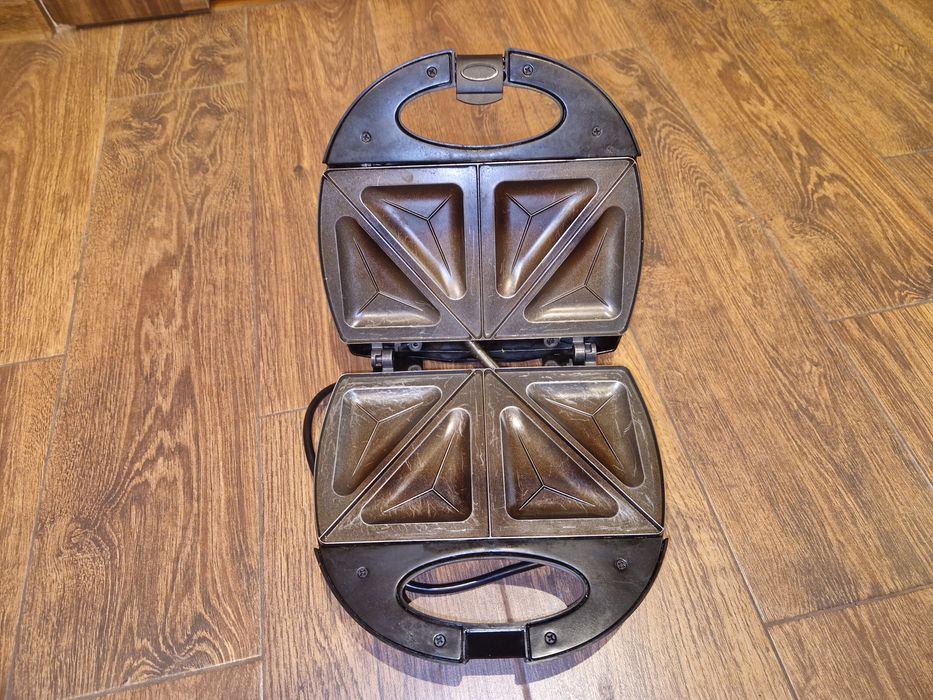 Opiekacz, toster Łucznik