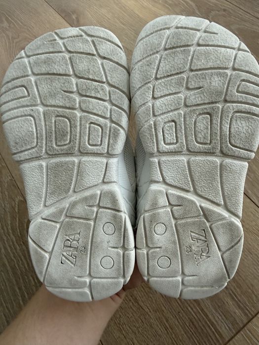 Zara barefoot 23 унісекс, стан чудовий