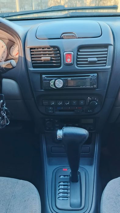 Продам Nissan almera автомат