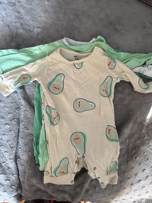 Набір дитячих чоловічків/ромперів,