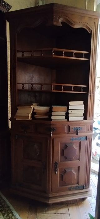 Móvel de canto em madeira, muito bom estado