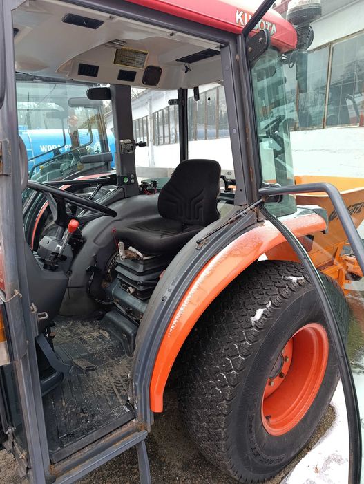Ciągnik rolniczy KUBOTA L4630 HST Przedni WOM TUZ Koła Kostka Traktor