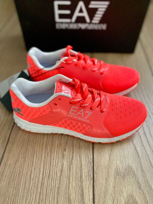 Нові оригінальні кросівки Emporio Armani EA7