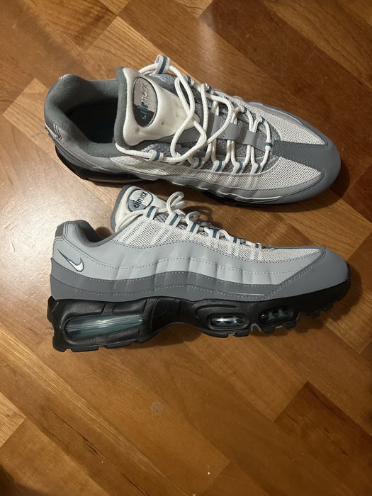 Air max 95 novos nunca usados com caixa