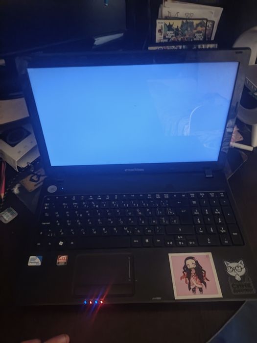 Продам ноутбук .