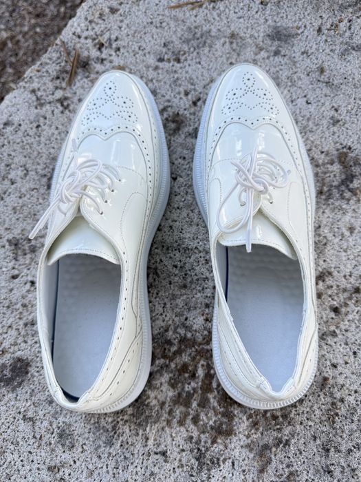 Sapatos brancos (novos)