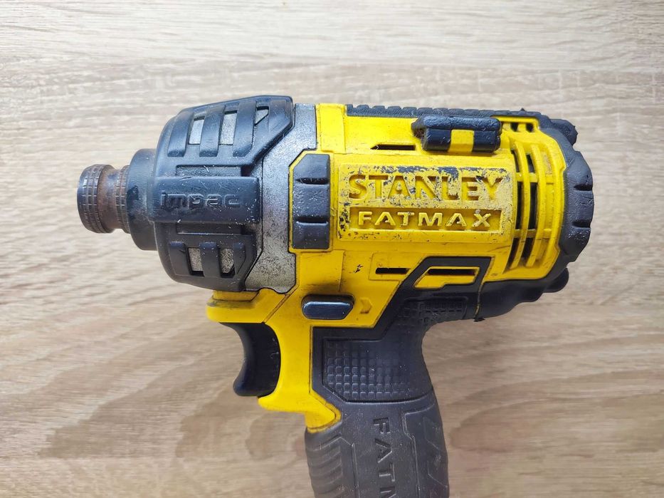 Zakrętarka Stanley FMC645 + Ładowarka