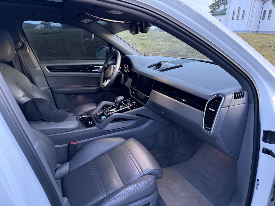 Porsche Cayenne 2019 9y0