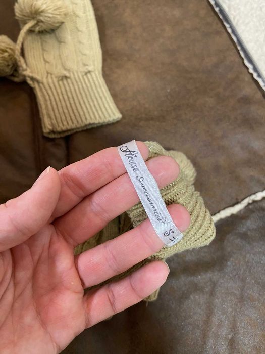 Beżowe ciepłe rękawiczki damskie camel mitenki warkocze