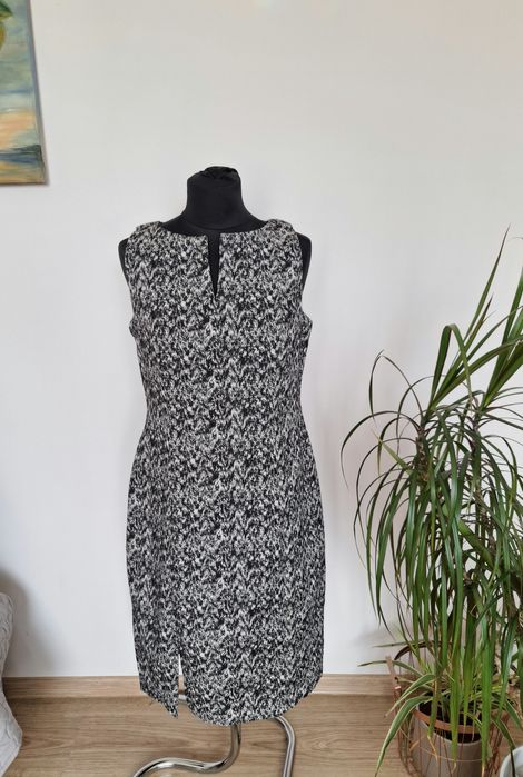 Elegancka sukienka w drobny wzorek classy 40 Orsay