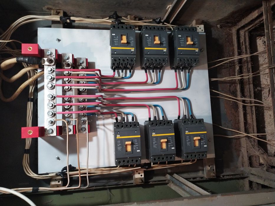 Услуги электрика.