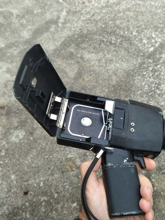 Máquina de filmar anos 60/70 Yashika Electro 600