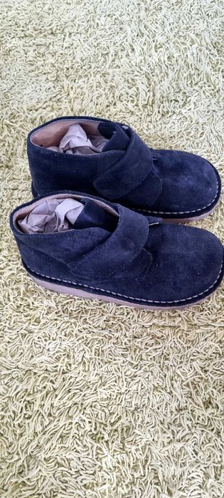 Botas azuis com velcro criança