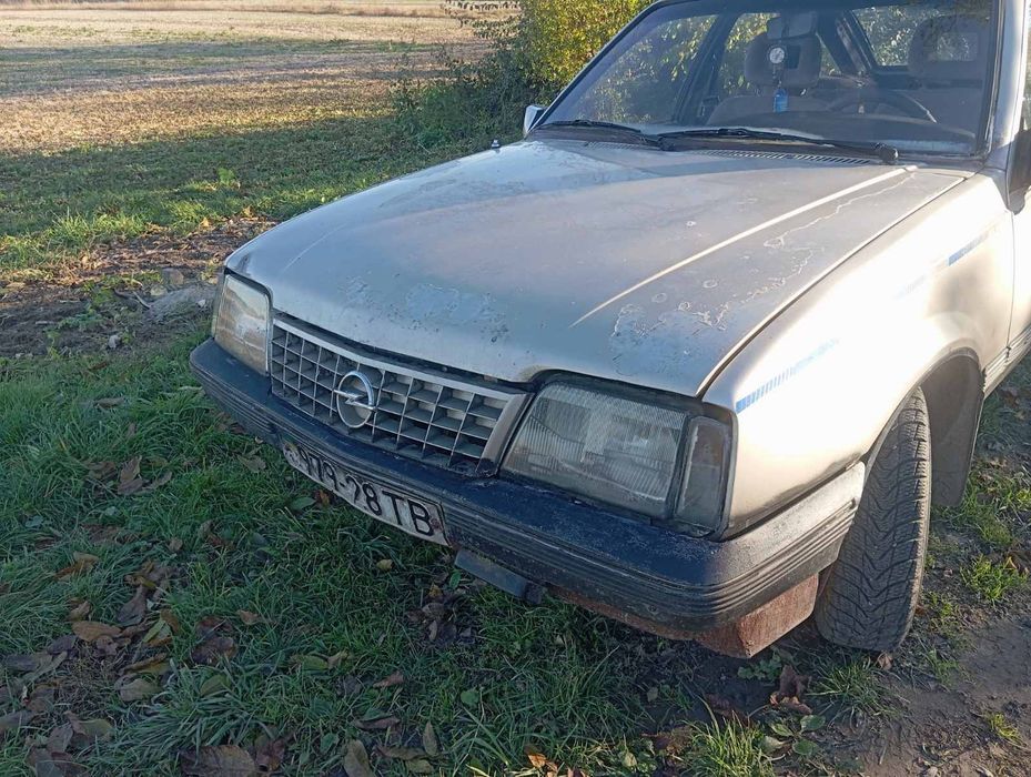 Все під капотом.Opel Ascona 1.7D / Опель Аскона 1.7 дизель
