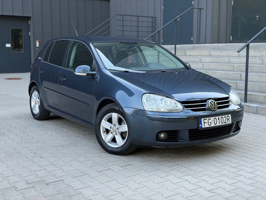 Volkswagen Golf 1.6 benzyna 6 biegów