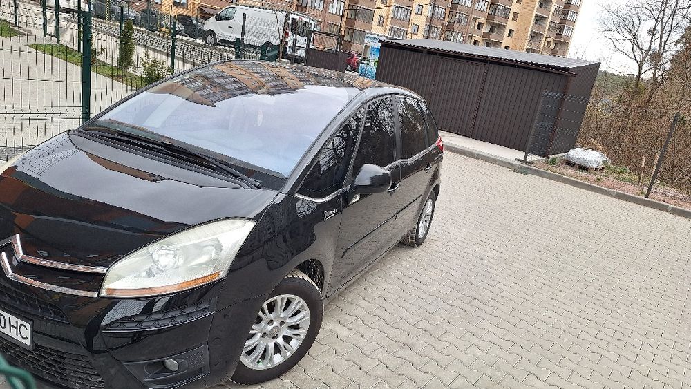 Машина CITROEN C4 picasso