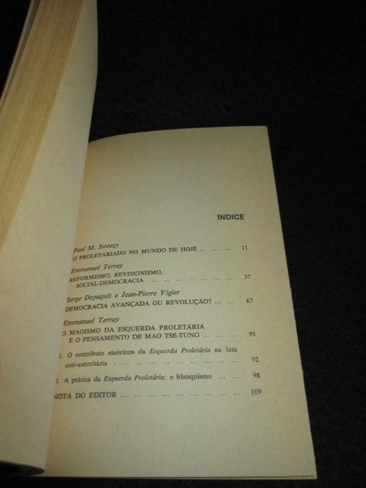 Livro Revolução e Movimento Operário Prática Política