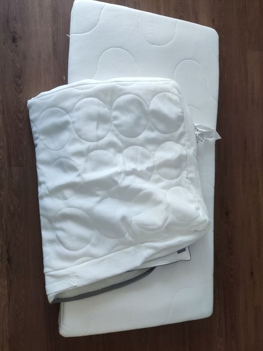 Cama de viagem +colchão e capa extra para colchão