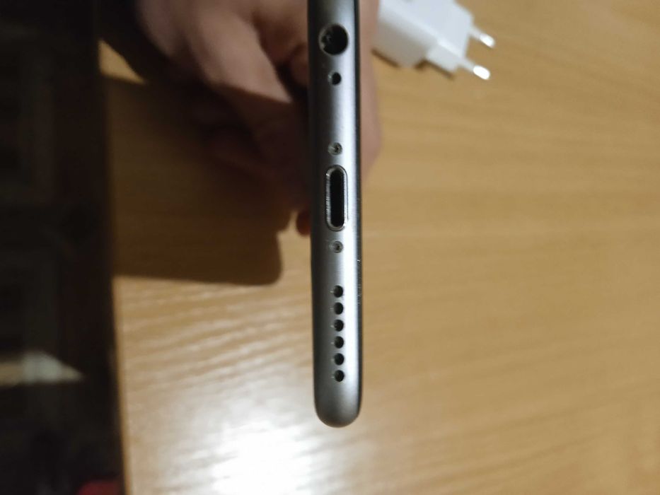 Смартфон iPhone 6s