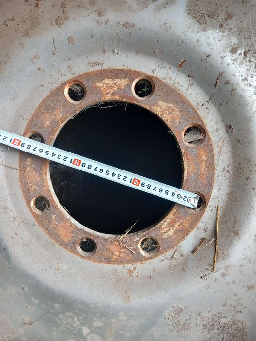 Opona rolnicza 520/70R38 razem z felgą