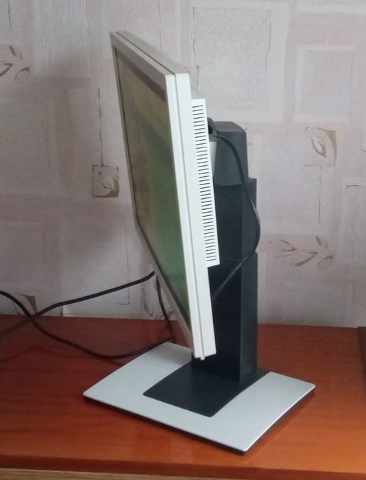Fujitsu SCENIC VIEW B22W-5 / monitor 22 cale 1680x1050 sprawny solidny