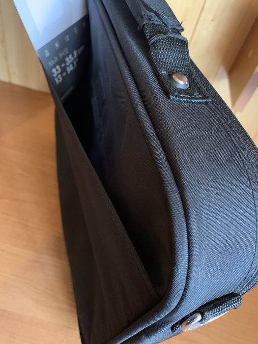 Сумка фірмена”Dicota”нова для ноутбука на 14.1 дюймів