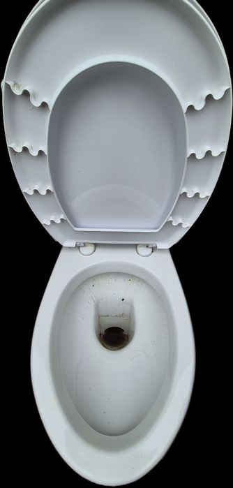 Продам вживаний унітаз,фірми PORTA
