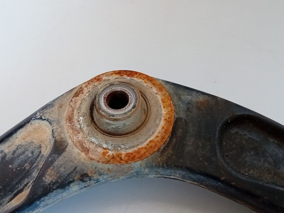 Braço de suspensão frente direito PEUGEOT 307 Break (3E)