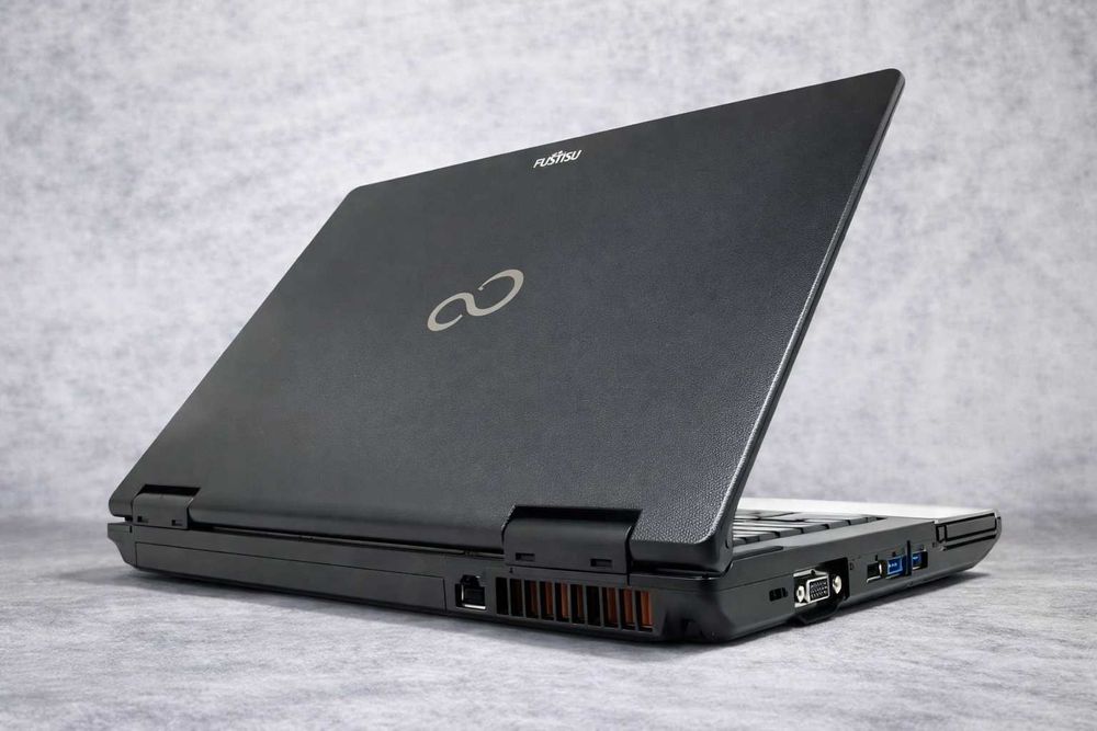 Ноутбук 14" Fujitsu LifeBook S752 1366х768 i3-3110M 8Gb DDR3 SSD 120Gb