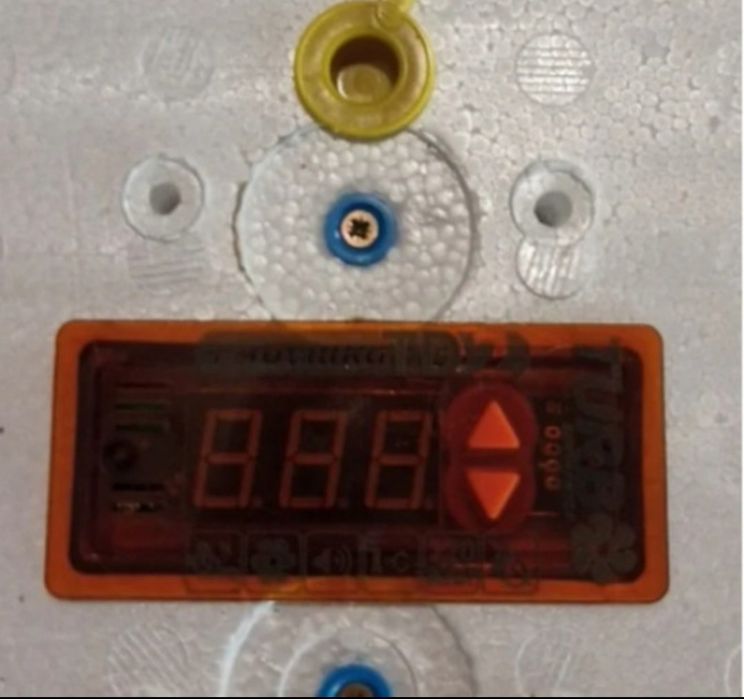 Инкубатор Рябушка 120 яиц,автоматический переворот,вентелятор