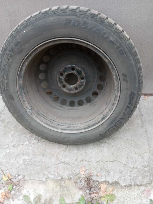 Lassa Iceways 205/60R16 комплект на сталевих дисках 5х112 Mersedes VW