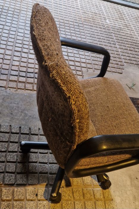 Cadeiras escritorio variadas