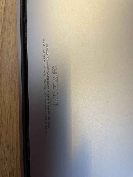 Macbook Pro 2018 рік