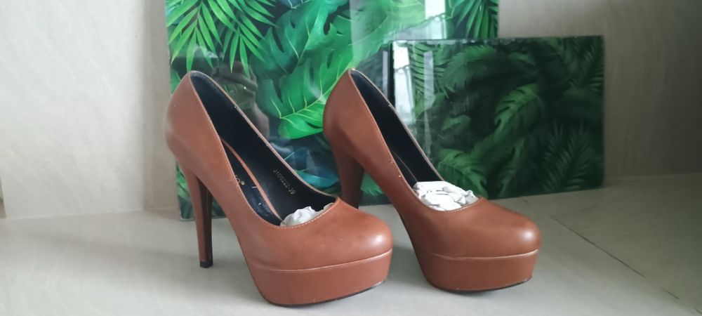 Buty damskie 37 wysokie 12